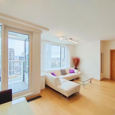 Sag Romantic 22 Floor Panorama City Free Parking Free Wifi ブラチスラヴァ エクステリア 写真