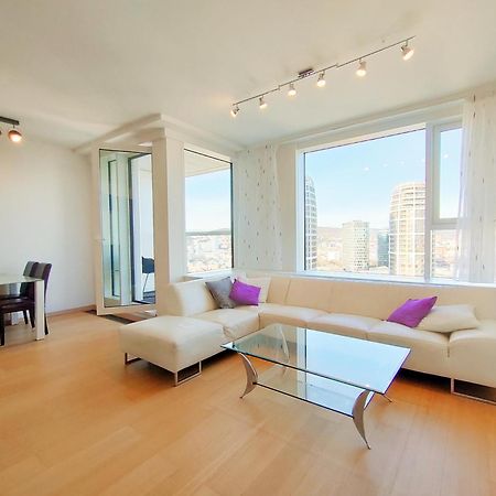 Sag Romantic 22 Floor Panorama City Free Parking Free Wifi ブラチスラヴァ エクステリア 写真