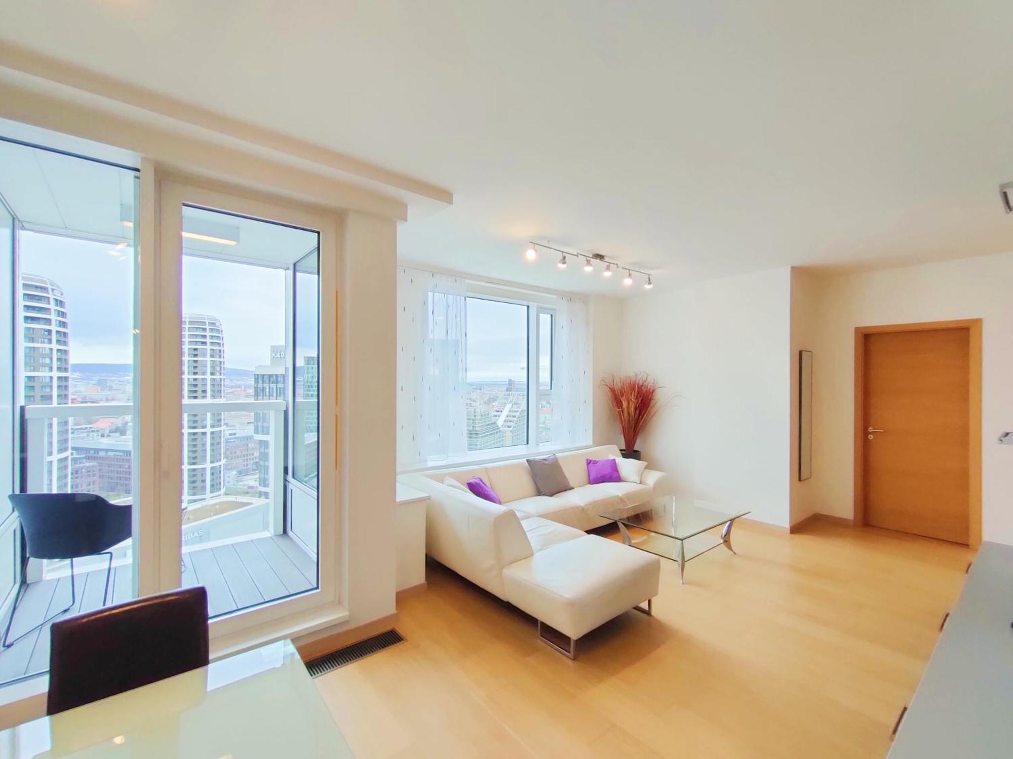 Sag Romantic 22 Floor Panorama City Free Parking Free Wifi ブラチスラヴァ エクステリア 写真